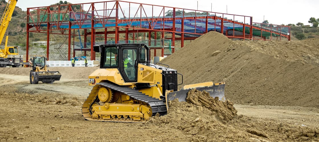 Бульдозер Cat D5: технологічні рішення