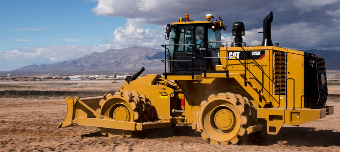 Износостойкая конструкция уплотнителей мусора CAT® 825K Износостойкая конструкция уплотнителей мусора CAT® 825K