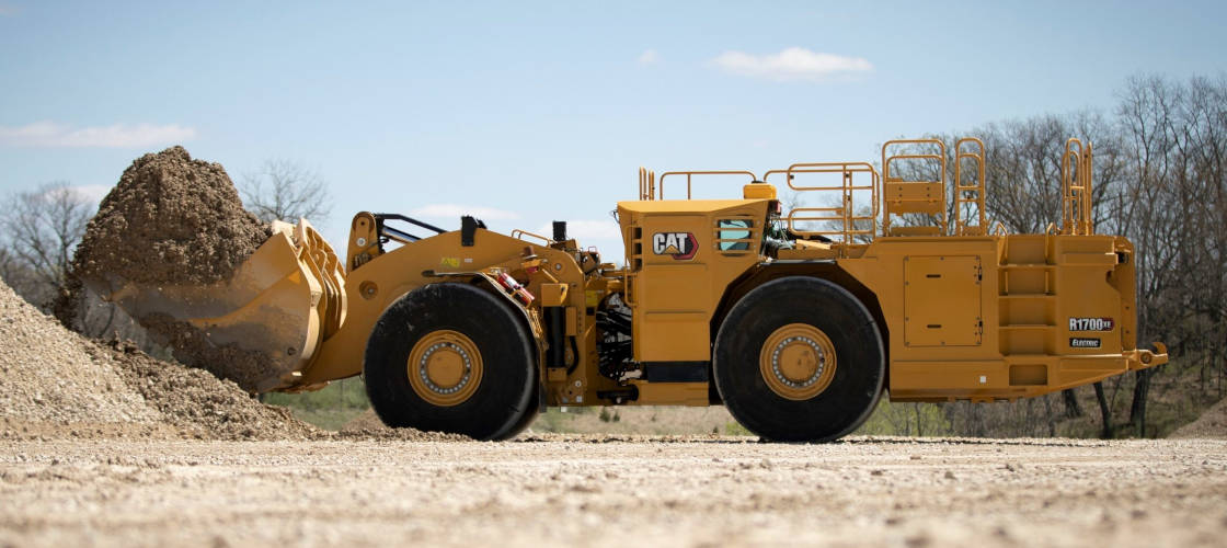 Новый Cat® R1700XE с грузоподъемностью 15 тонн Новый Cat® R1700XE с грузоподъемностью 15 тонн
