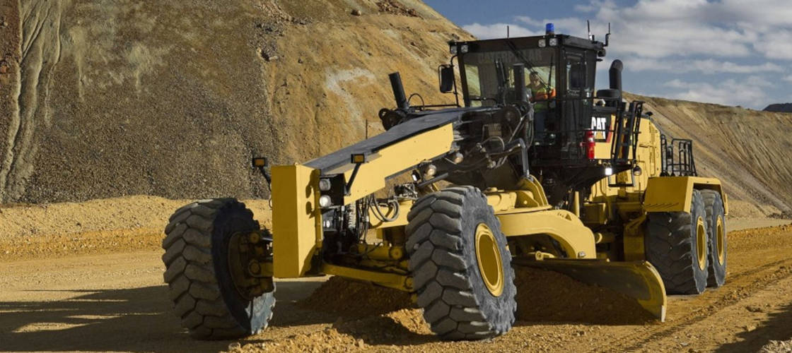 Безопасность и надежность автогрейдеров CAT® 24 Безопасность и надежность автогрейдеров CAT® 24