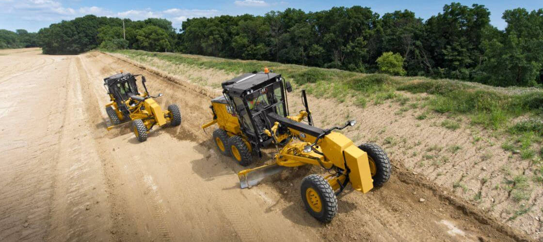 Основные преимущества и особенности автогрейдеров Cat® 120 и 120 AWD Основные преимущества и особенности автогрейдеров Cat® 120 и 120 AWD