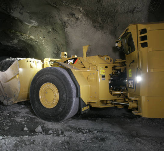 Огляд компонентів навантажувально-транспортної машини для підземних робіт Cat® R1700G 2