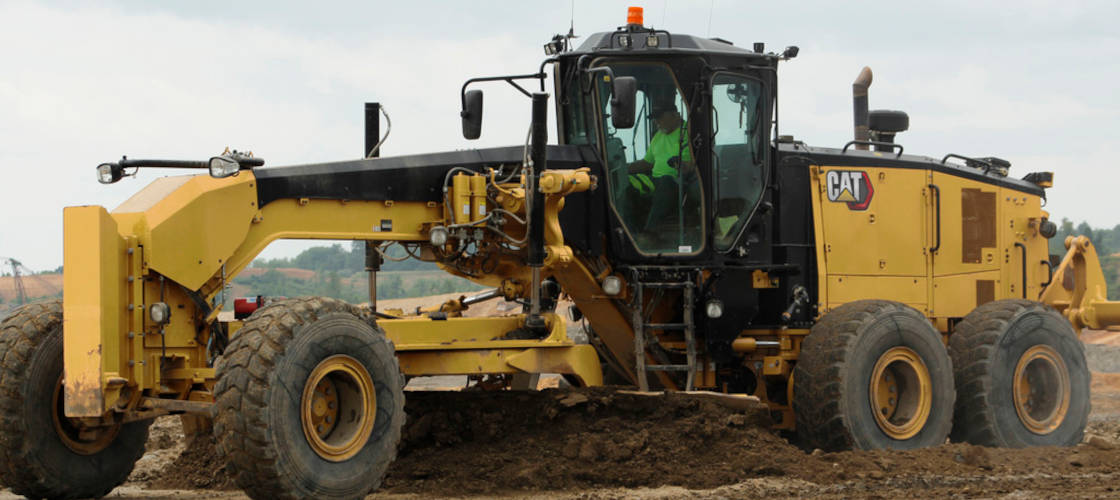 Что обеспечивает комфорт эксплуатации автогрейдера CAT® 16M3? Что обеспечивает комфорт эксплуатации автогрейдера CAT® 16M3?