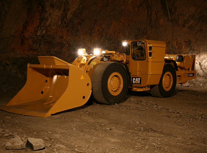Вантажно-доставочні машини для підземних робіт CAT R1300G – слайд