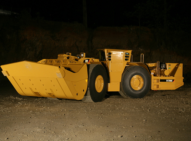 Вантажно-доставочні машини для підземних робіт CAT R1700G – слайд