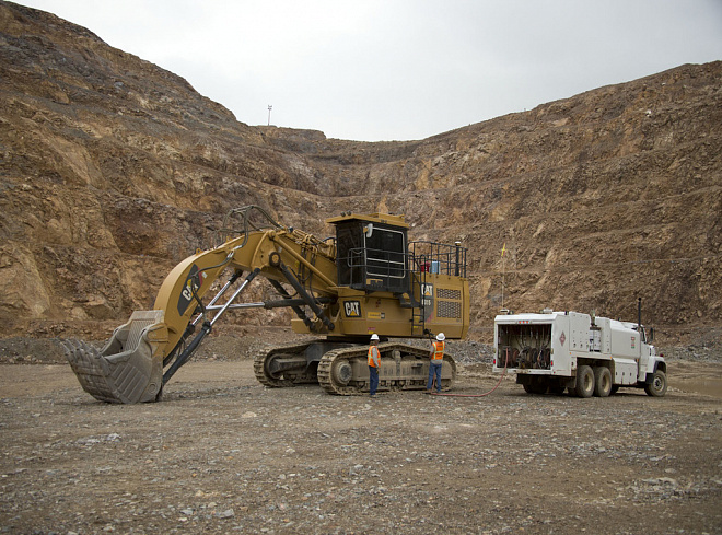 Гідравлічні екскаватори для гірничих робіт CAT 6015FS – слайд