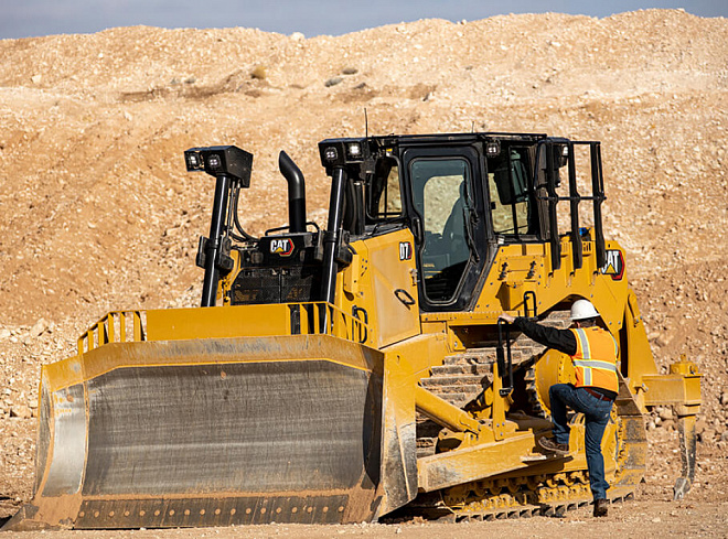 Середні гусеничні бульдозери CAT D7 – слайд
