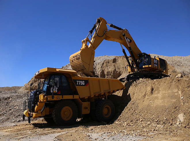 Гідравлічні екскаватори для гірничих робіт CAT 6015B – слайд