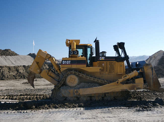 Великі гусеничні бульдозери CAT D10T – слайд