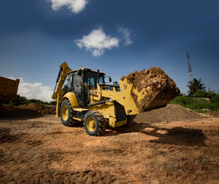 Екскаватори-навантажувачі CAT 426 – слайд