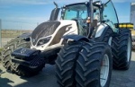 Трактор Valtra T194 от Цеппелин Украина уезжает работать в Полтавский ГОК