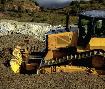 Бульдозер Cat D5: технологічні рішення