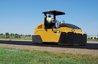 CAT CW16 с двухколесным приводом и разными типами балласта