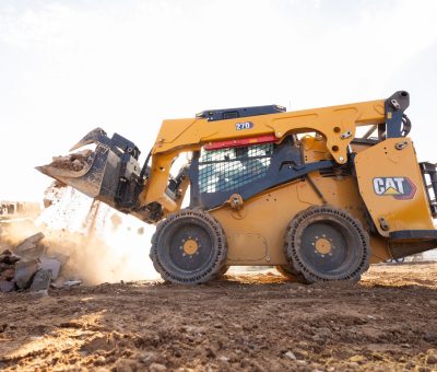 Колісні міні-навантажувачі CAT 270 – мініатюра