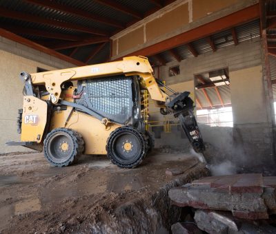 Колісні міні-навантажувачі CAT 270 – мініатюра