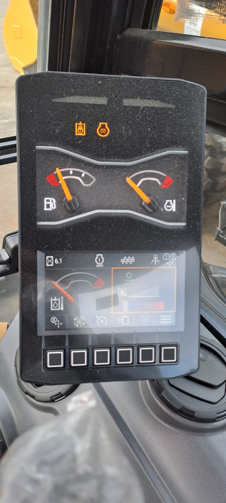 Міні-екскаватори CAT 303CR б/в – слайд