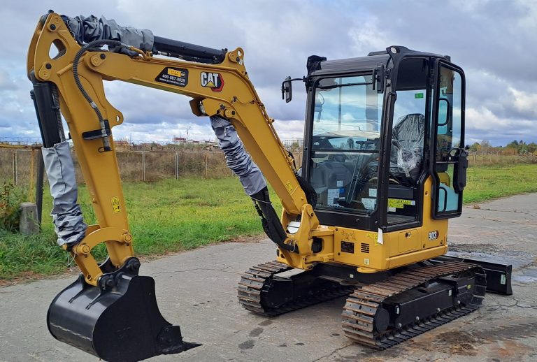 Міні-екскаватори CAT 303CR б/в – слайд