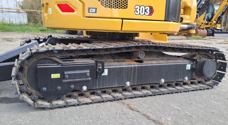 Міні-екскаватори CAT 303CR б/в – слайд