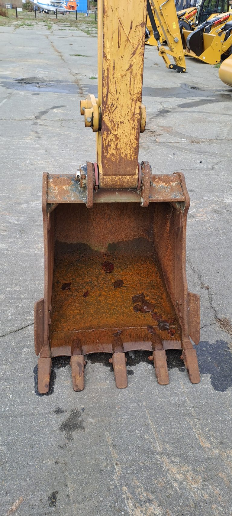 Гусеничні екскаватори CAT 307 б/в – слайд