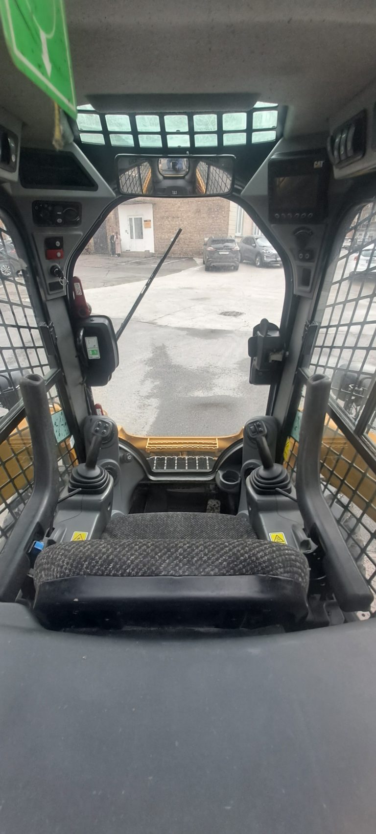 Міні-навантажувачі CAT 262D б/в – слайд