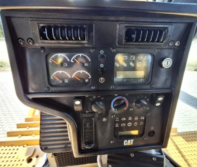 Гусеничні бульдозери CAT D6T б/в – мініатюра