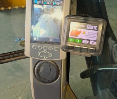 Середні гусеничні екскаватори CAT 320E L б/в – мініатюра