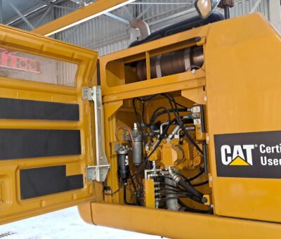 Середні гусеничні екскаватори CAT 320E L б/в – мініатюра