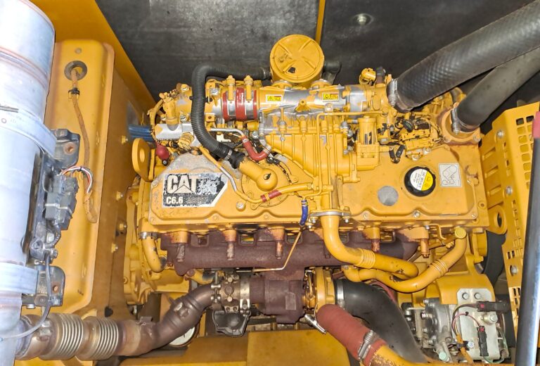 Середні гусеничні екскаватори CAT 320E L б/в – слайд