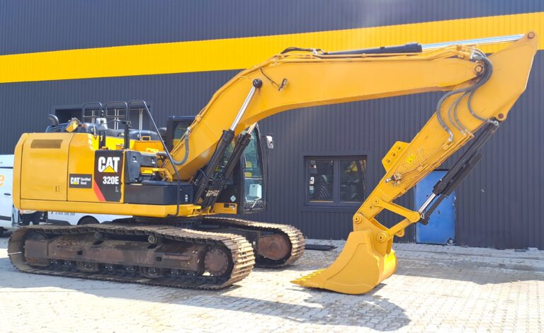 Середні гусеничні екскаватори CAT 320E L б/в – слайд