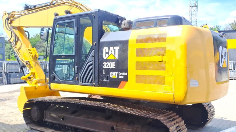 Середні гусеничні екскаватори CAT 320E L б/в – слайд