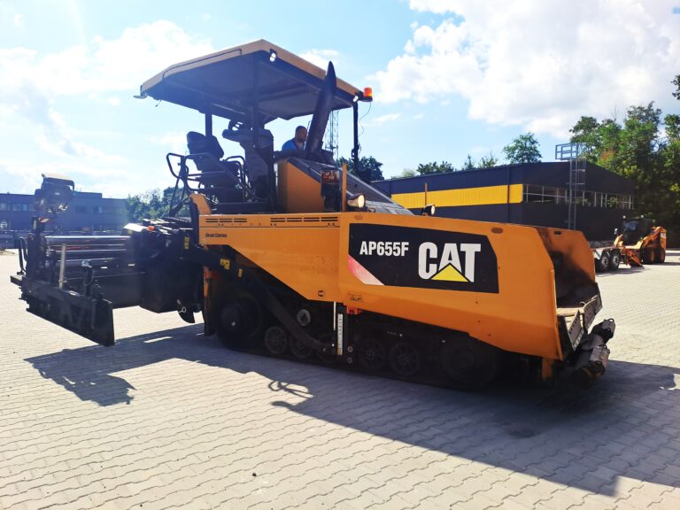 Гусеничні асфальтоукладачі CAT AP655F б/в – слайд