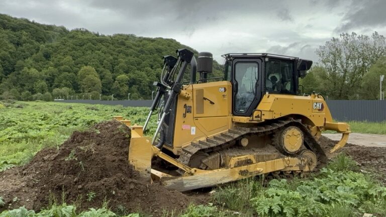 Середні гусеничні бульдозери CAT D6 – слайд