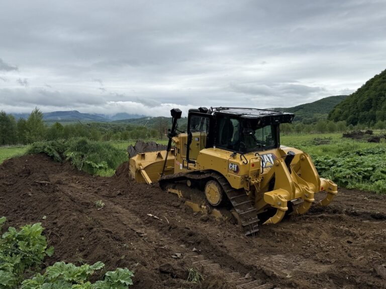Середні гусеничні бульдозери CAT D6 – слайд