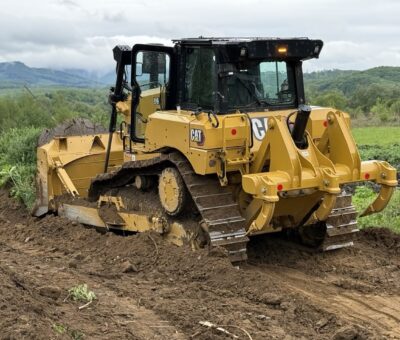 Середні гусеничні бульдозери CAT D6 – мініатюра