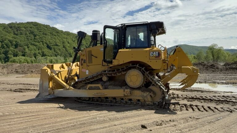 Середні гусеничні бульдозери CAT D6 – слайд