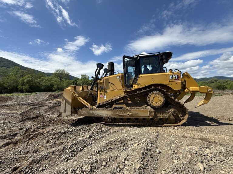 Середні гусеничні бульдозери CAT D6 – слайд