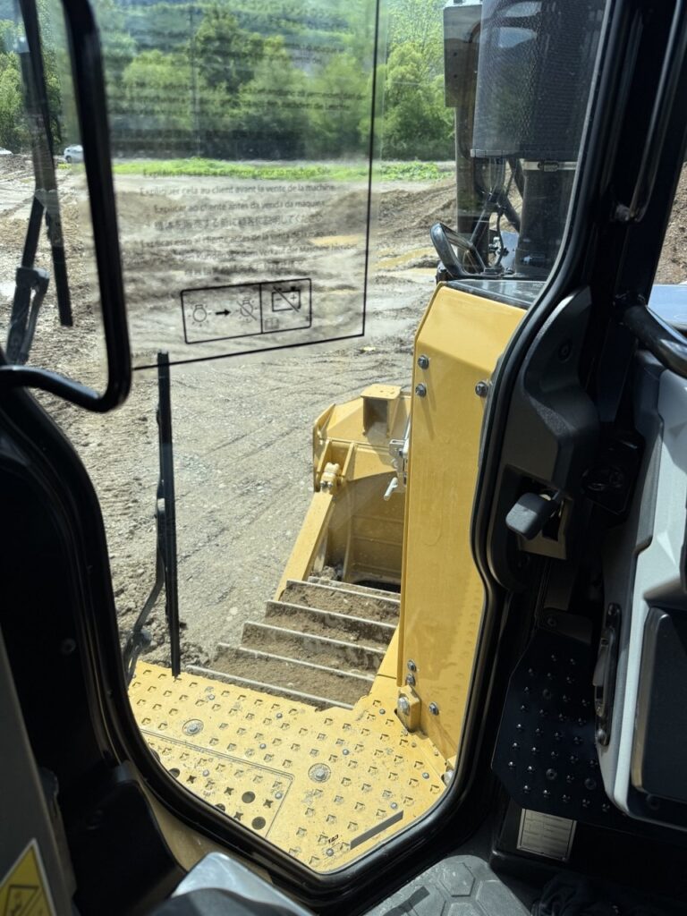 Середні гусеничні бульдозери CAT D6 – слайд